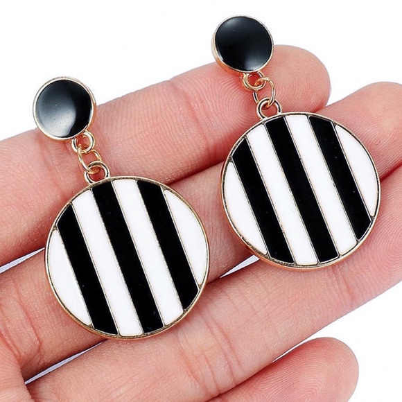 Jewelry - Black/White Lacquered & Gold Drop Earrings